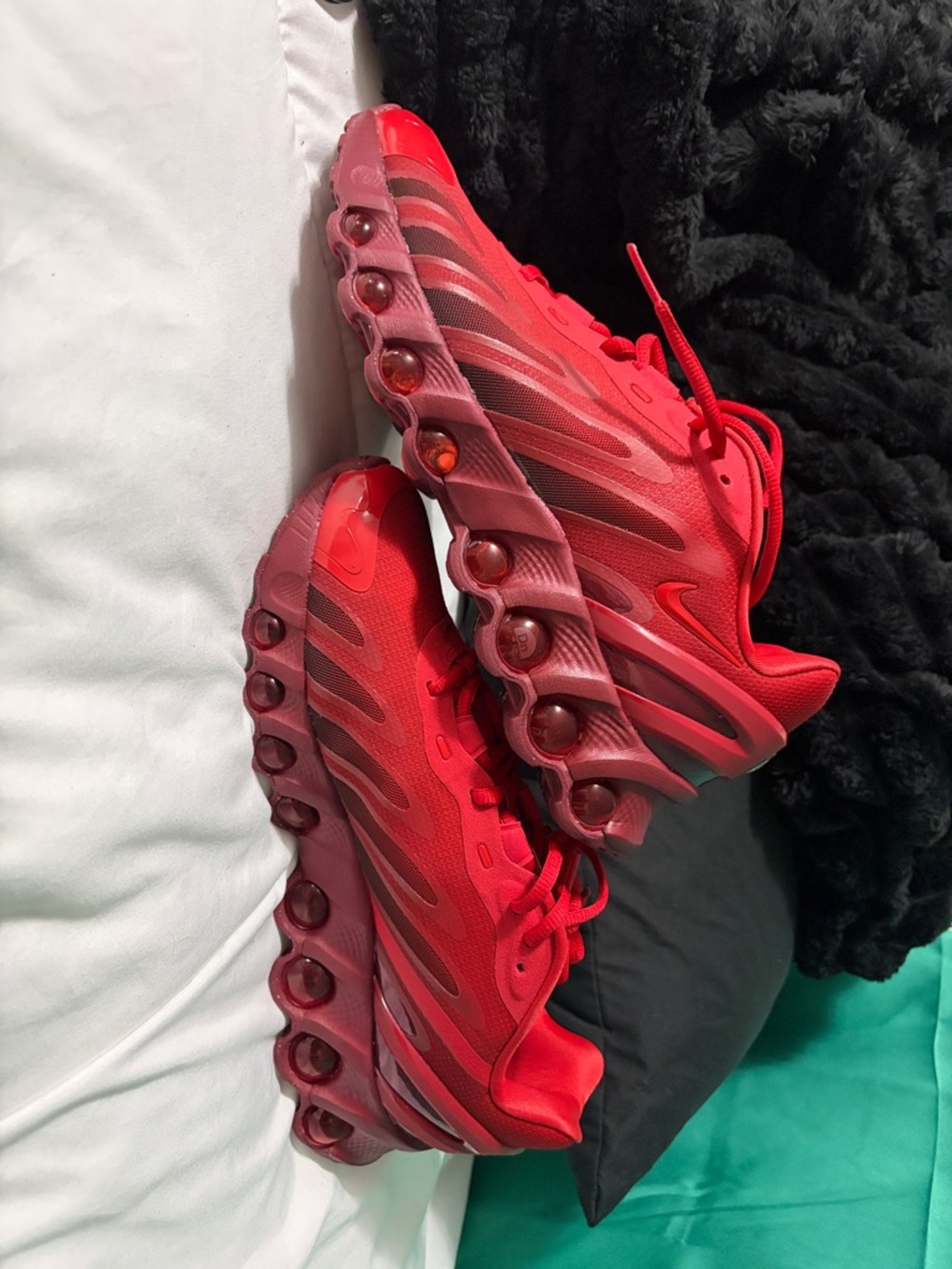 Nike Red Tuned Air Bubble Running Shoes